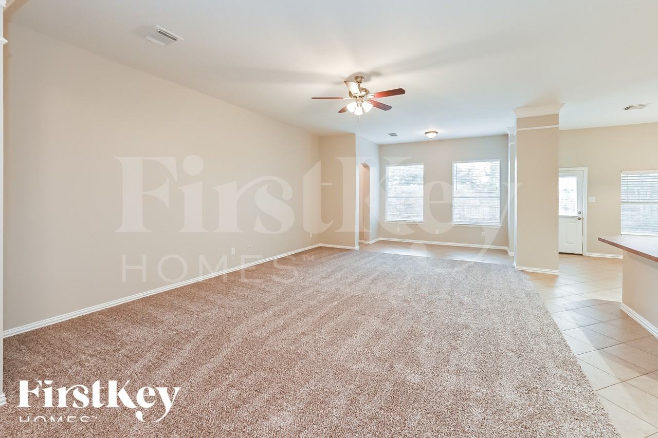 3010 Silverwood Park Ln - Photo 2 of 18