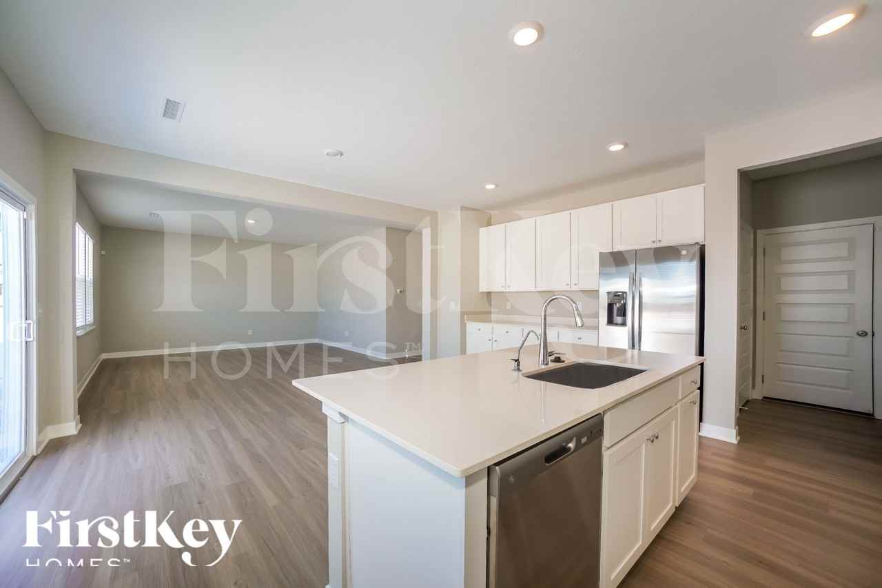 2285 S Bingham Pl - Photo 5 of 18