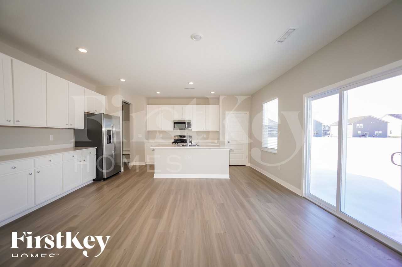 2285 S Bingham Pl - Photo 6 of 18