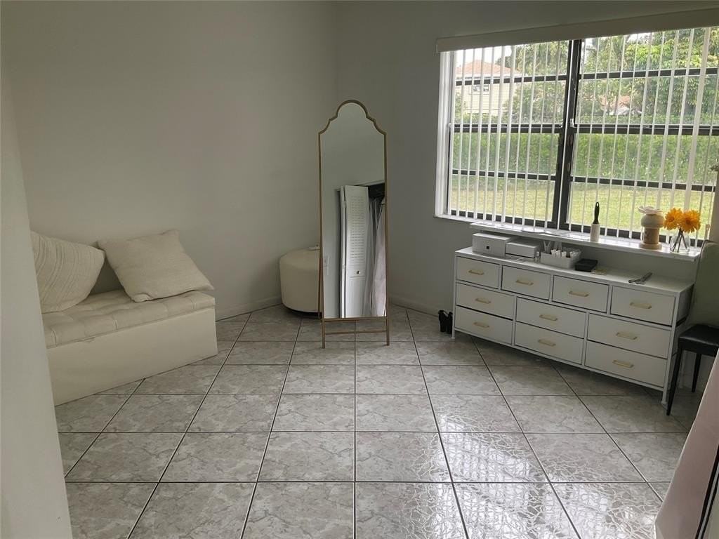 6269 Woodbury Rd - Photo 5 of 8