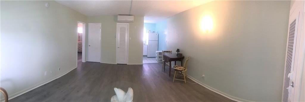 3212 Ne 7th Pl #9 - Photo 4 of 18