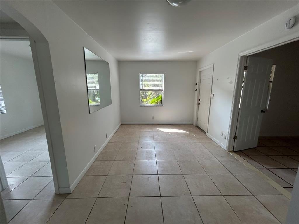 322 Sw 7th Ave - Photo 2 of 14