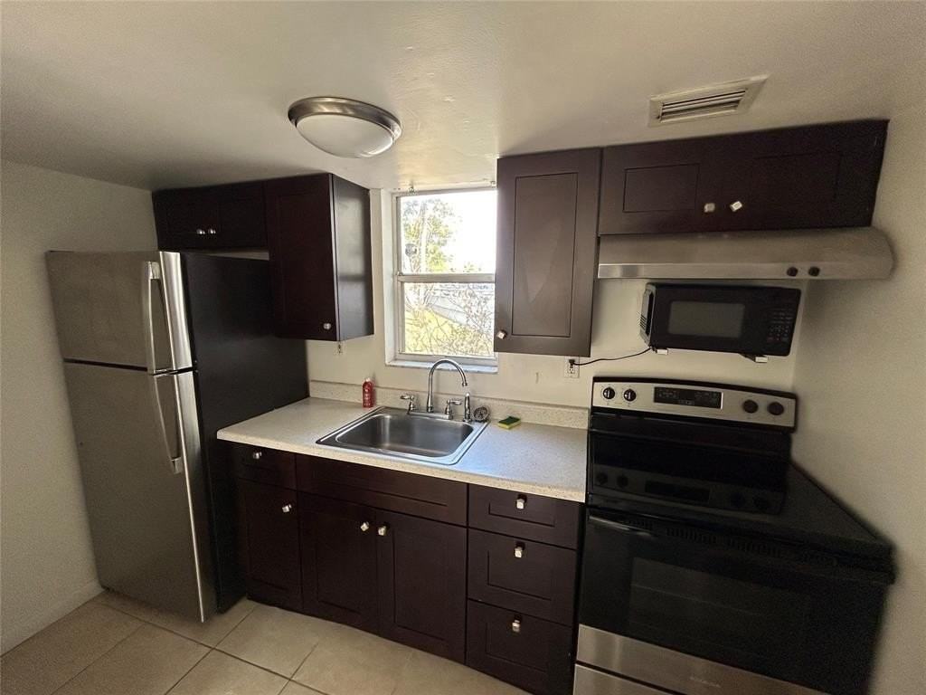 322 Sw 7th Ave - Photo 6 of 14