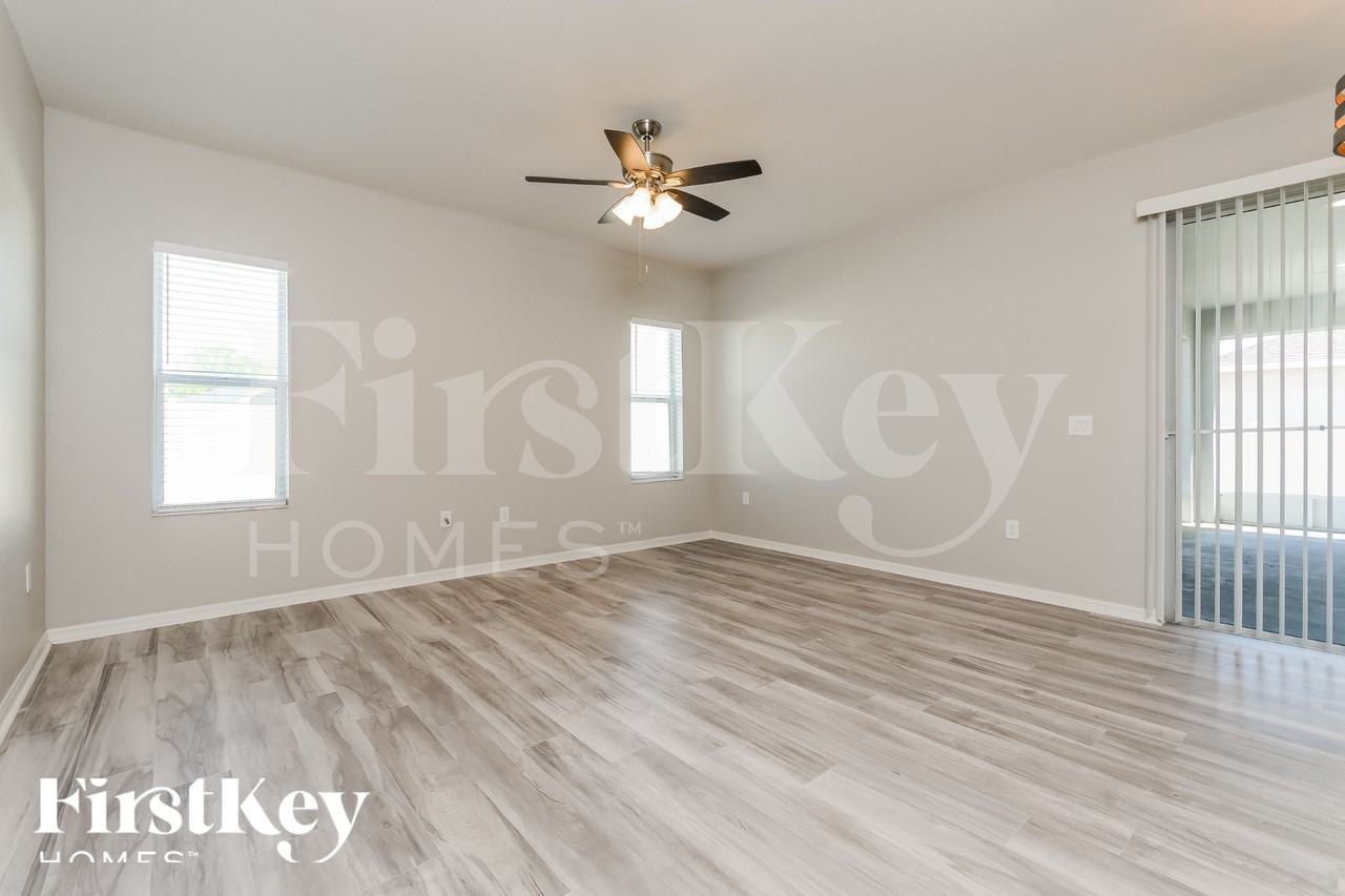 533 Interlock St - Photo 7 of 16