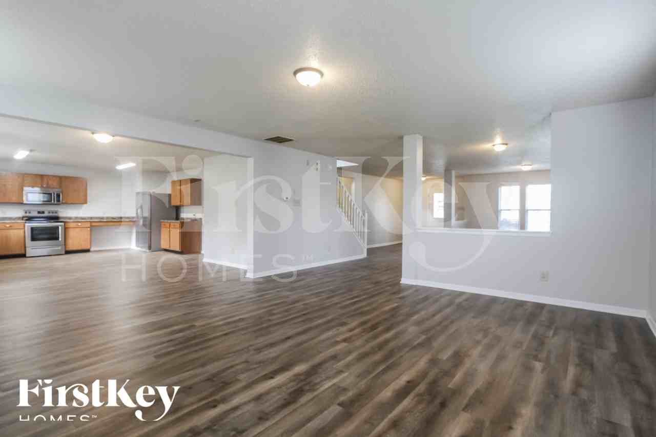 1410 Fortner Dr - Photo 7 of 18