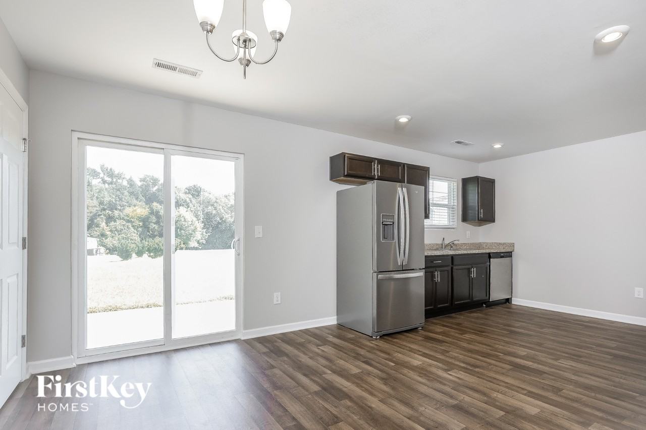 24 Rocks Edge Ln - Photo 6 of 15