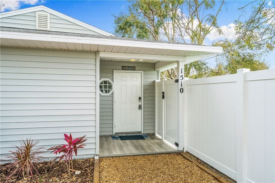 1510 3rd Ct - Photo 6 of 33