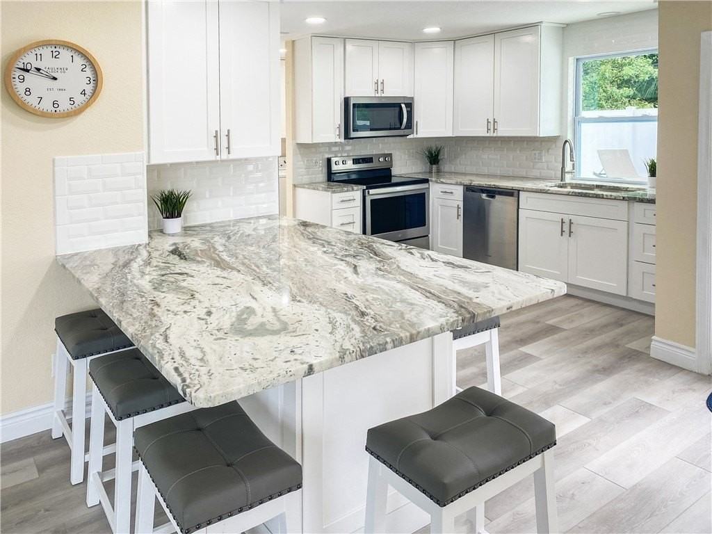 1510 3rd Ct - Photo 7 of 33