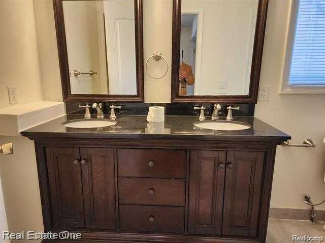 492 Buttercup Dr - Photo 6 of 12