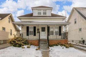 featured image of 23921 Oxford St