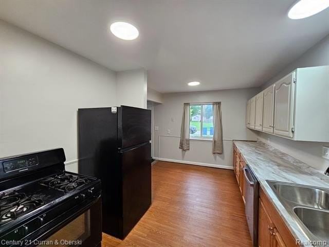 25643 Carlysle St - Photo 5 of 12