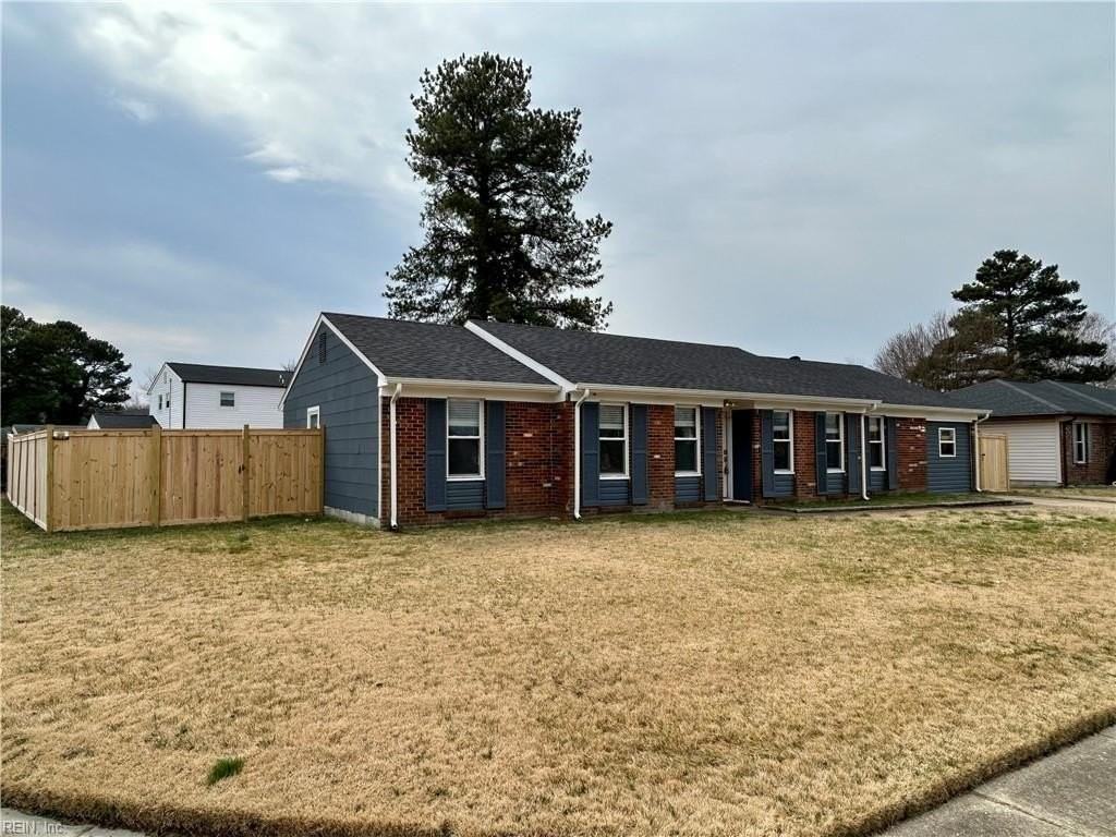 3001 Guenevere Dr - Photo 2 of 30