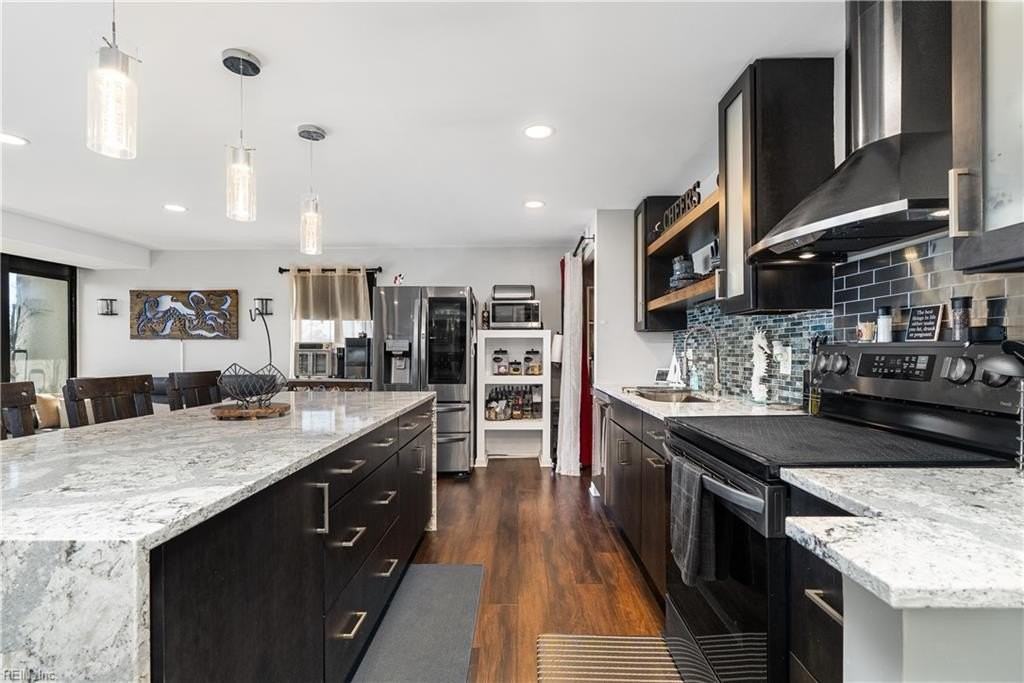 3558 Shore Dr #309 - Photo 4 of 28