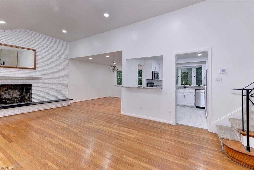 309 Corbin Dr - Photo 5 of 33