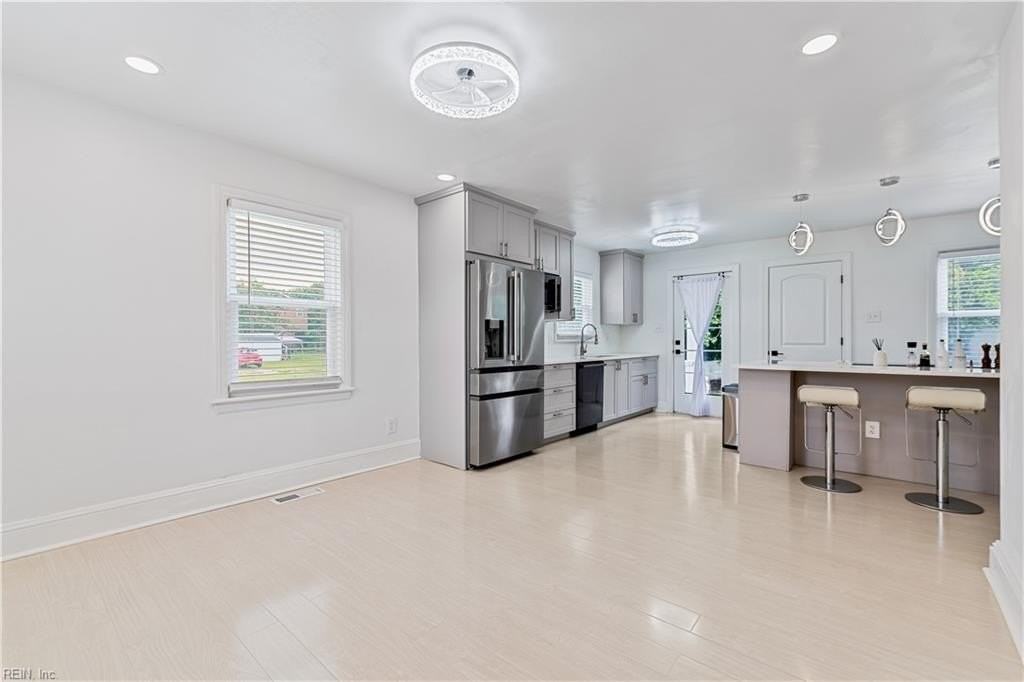 1933 E Ocean View Ave - Photo 7 of 24