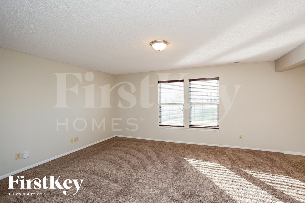 9447 W Constellation Dr - Photo 3 of 18