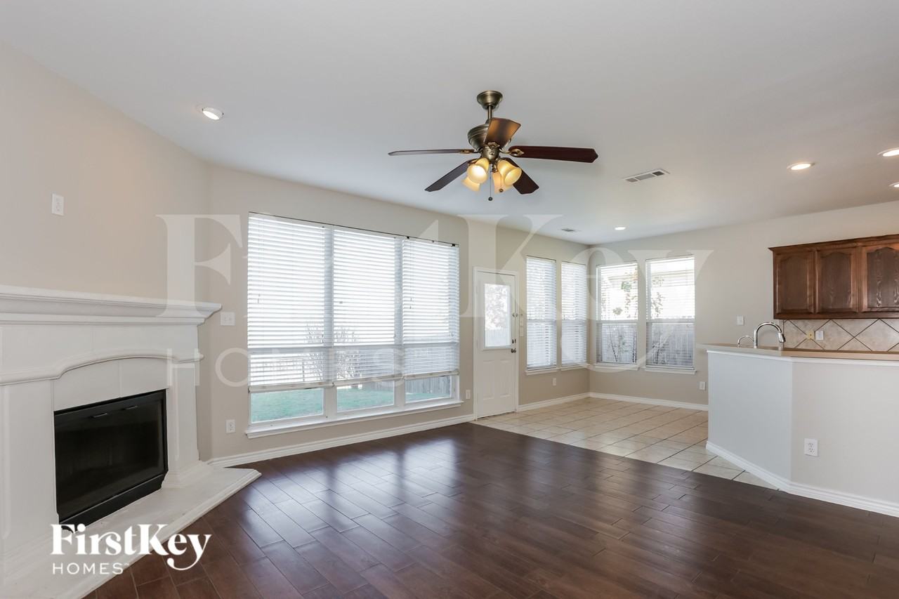 856 San Miguel Trl - Photo 2 of 16