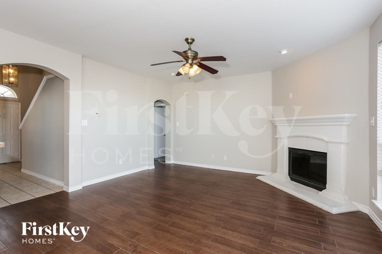 856 San Miguel Trl - Photo 3 of 16