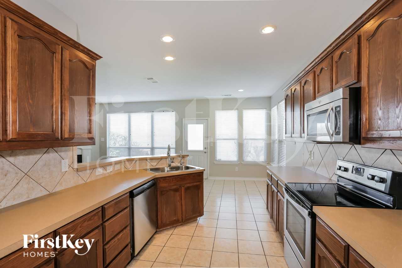 856 San Miguel Trl - Photo 5 of 16