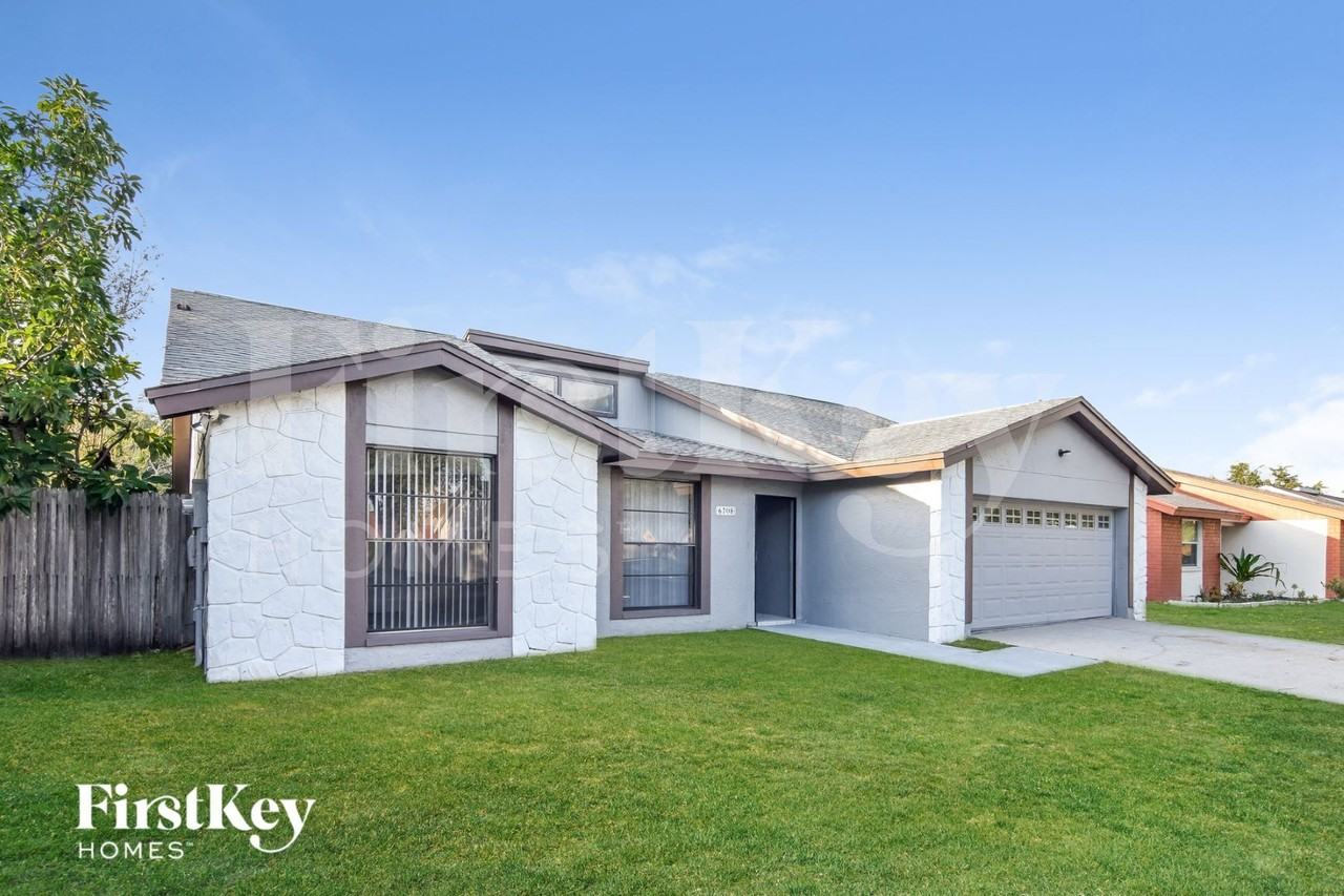 6708 Timberlane West Dr - Photo 2 of 15