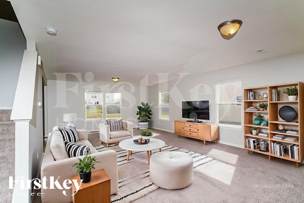 3243 Grove Berry Ln - Photo 3 of 18