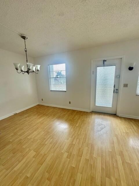 3063 Ainslie D - Photo 4 of 36