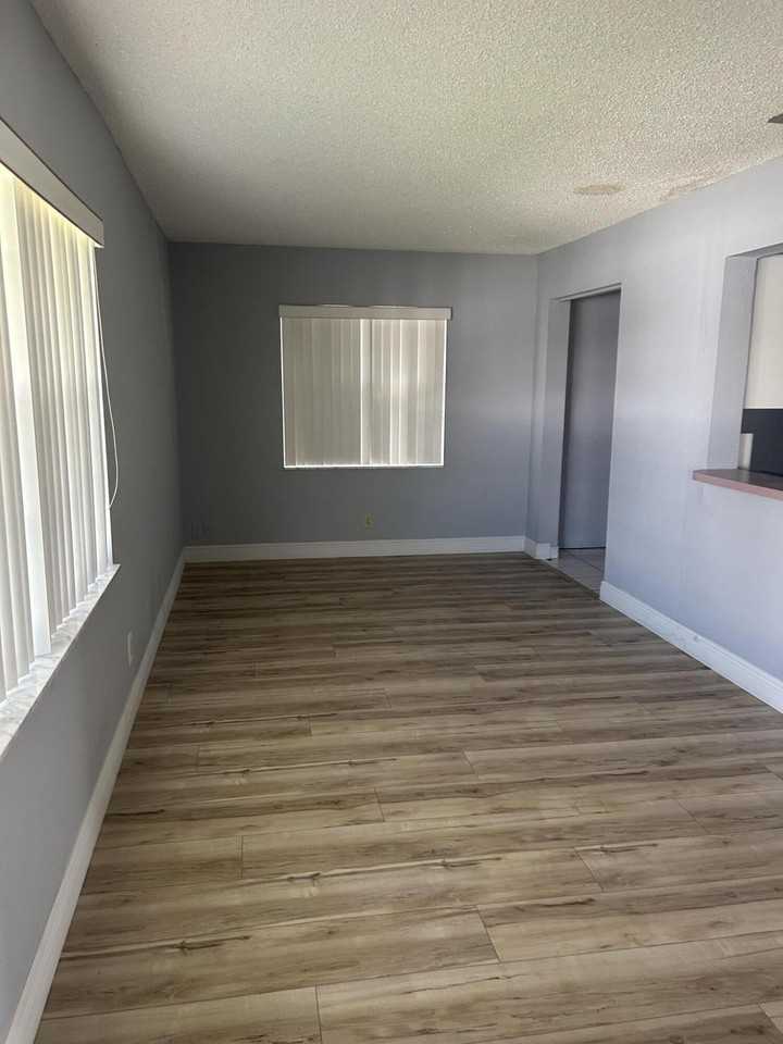 1310 Sw 18th Ct - Photo 7 of 13