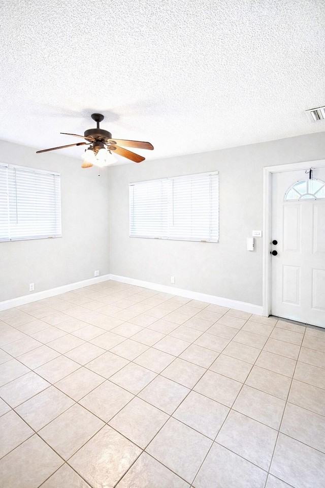 2616 Nw 49th St - Photo 2 of 10