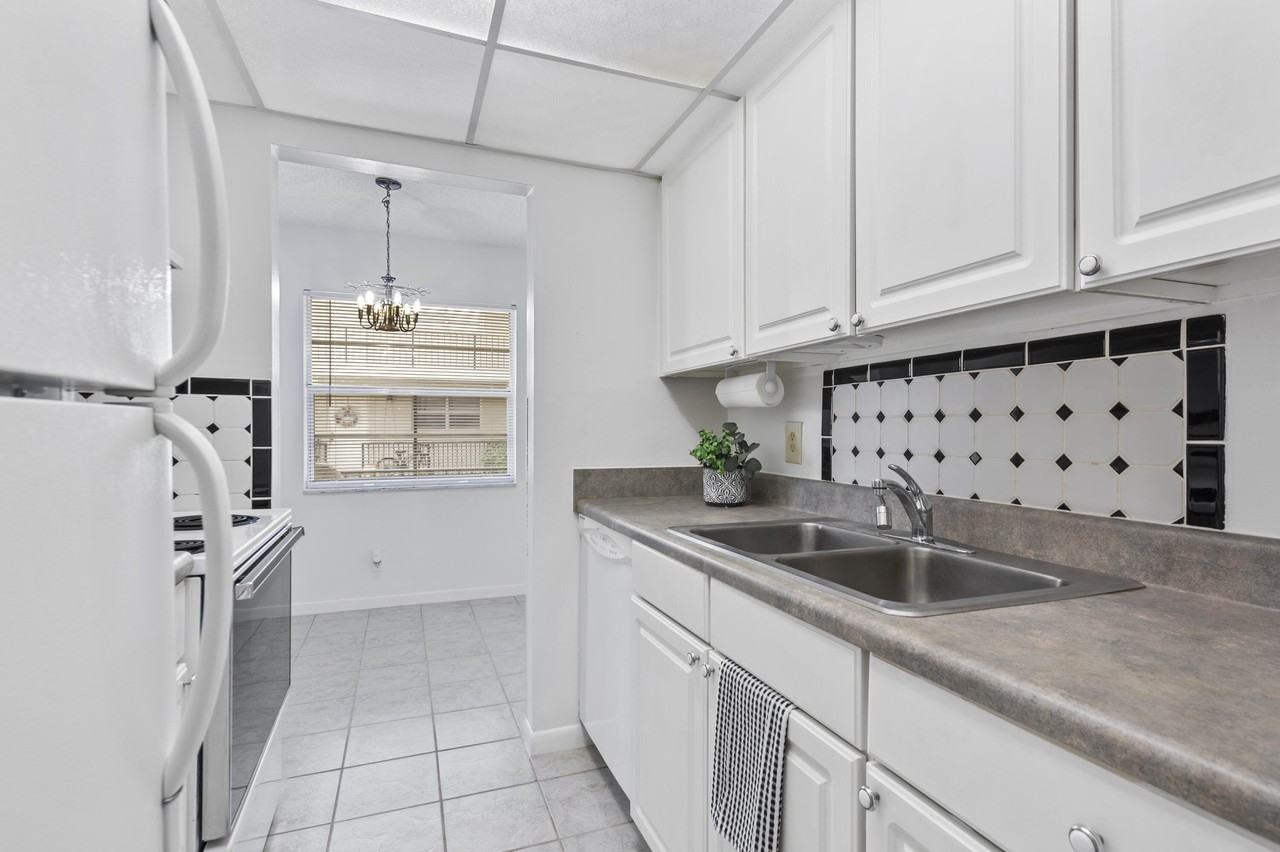 1230 Old Boynton Rd #203 - Photo 7 of 18