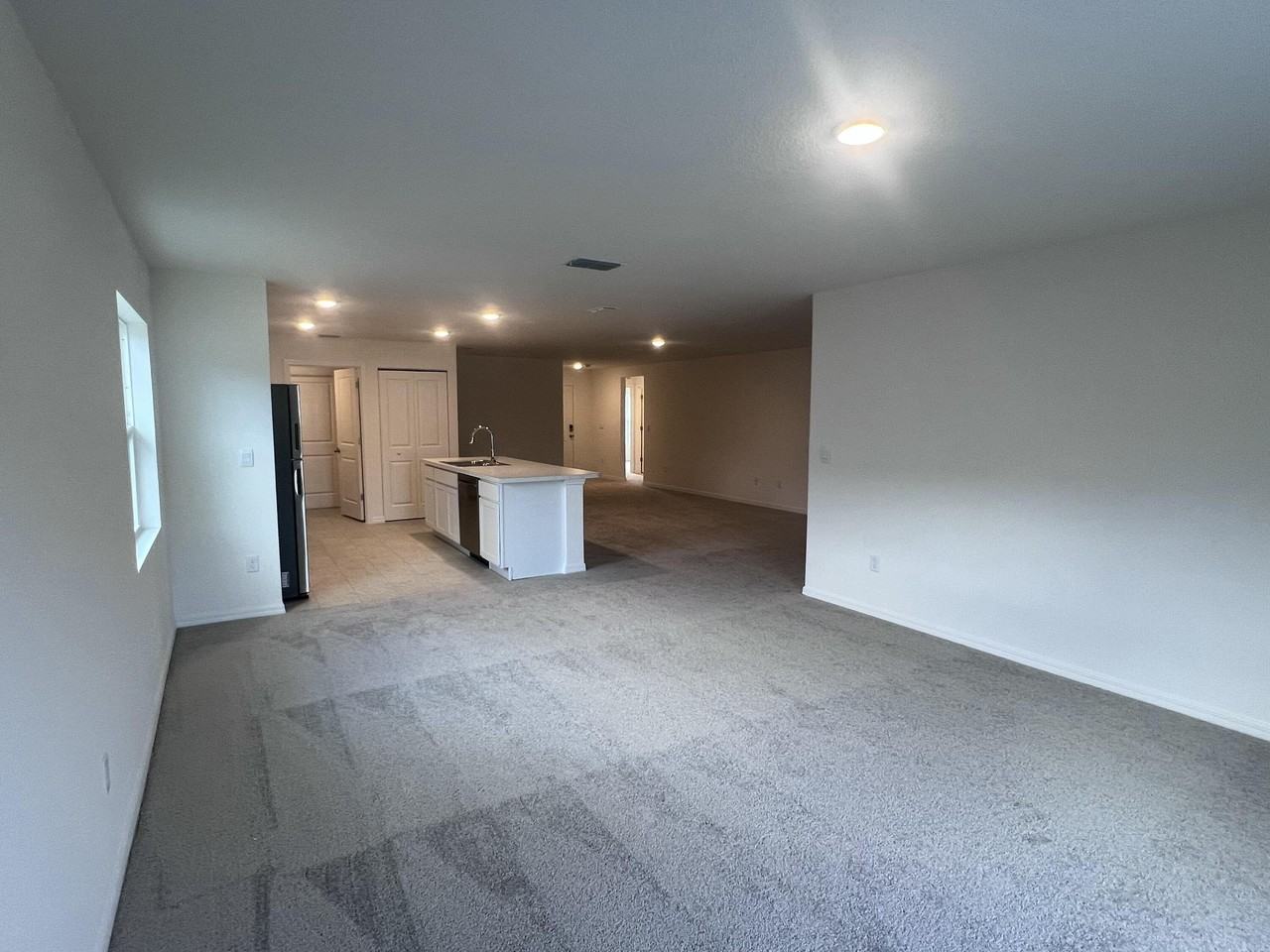 3161 Fergus Ave Se - Photo 4 of 24