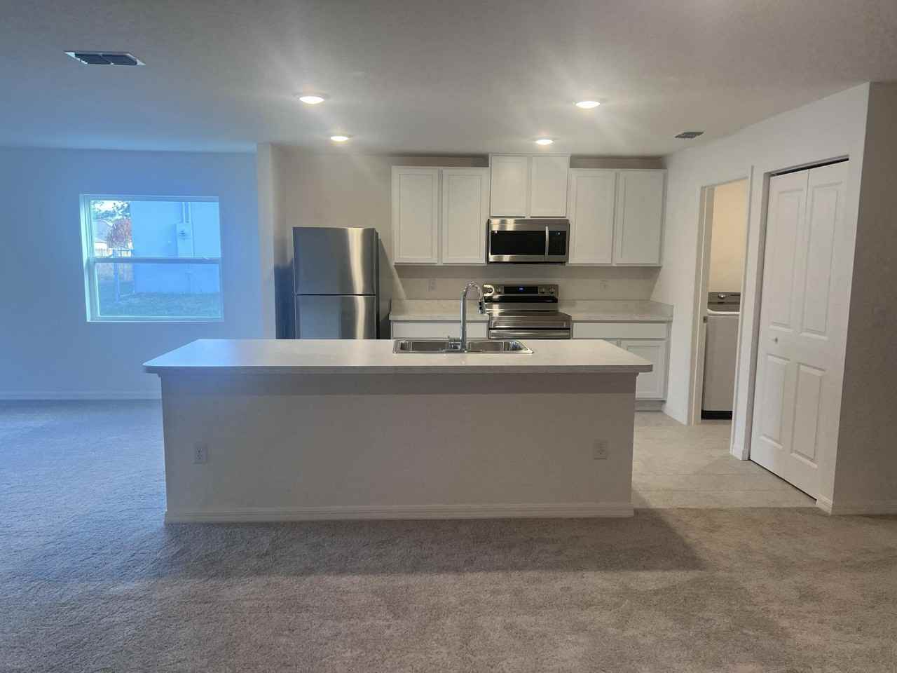 3161 Fergus Ave Se - Photo 5 of 24