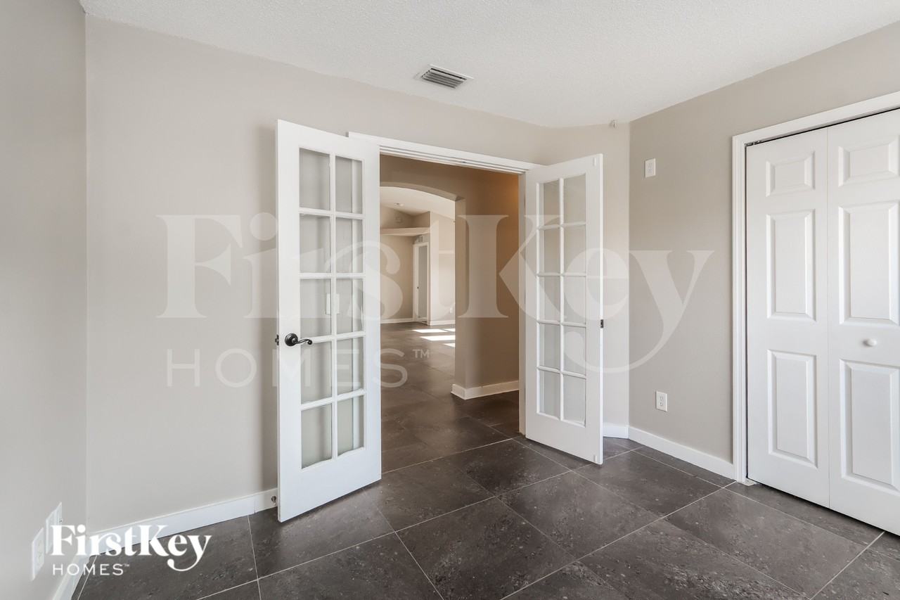 11780 Shirburn Cir - Photo 6 of 16