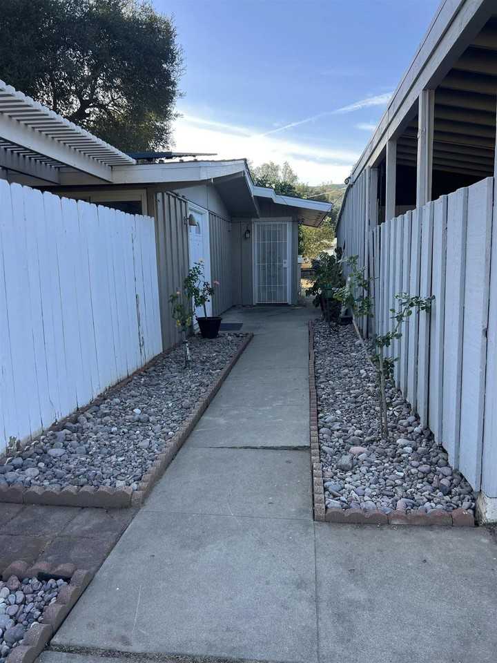 16631 Sundown Dr - Photo 5 of 25