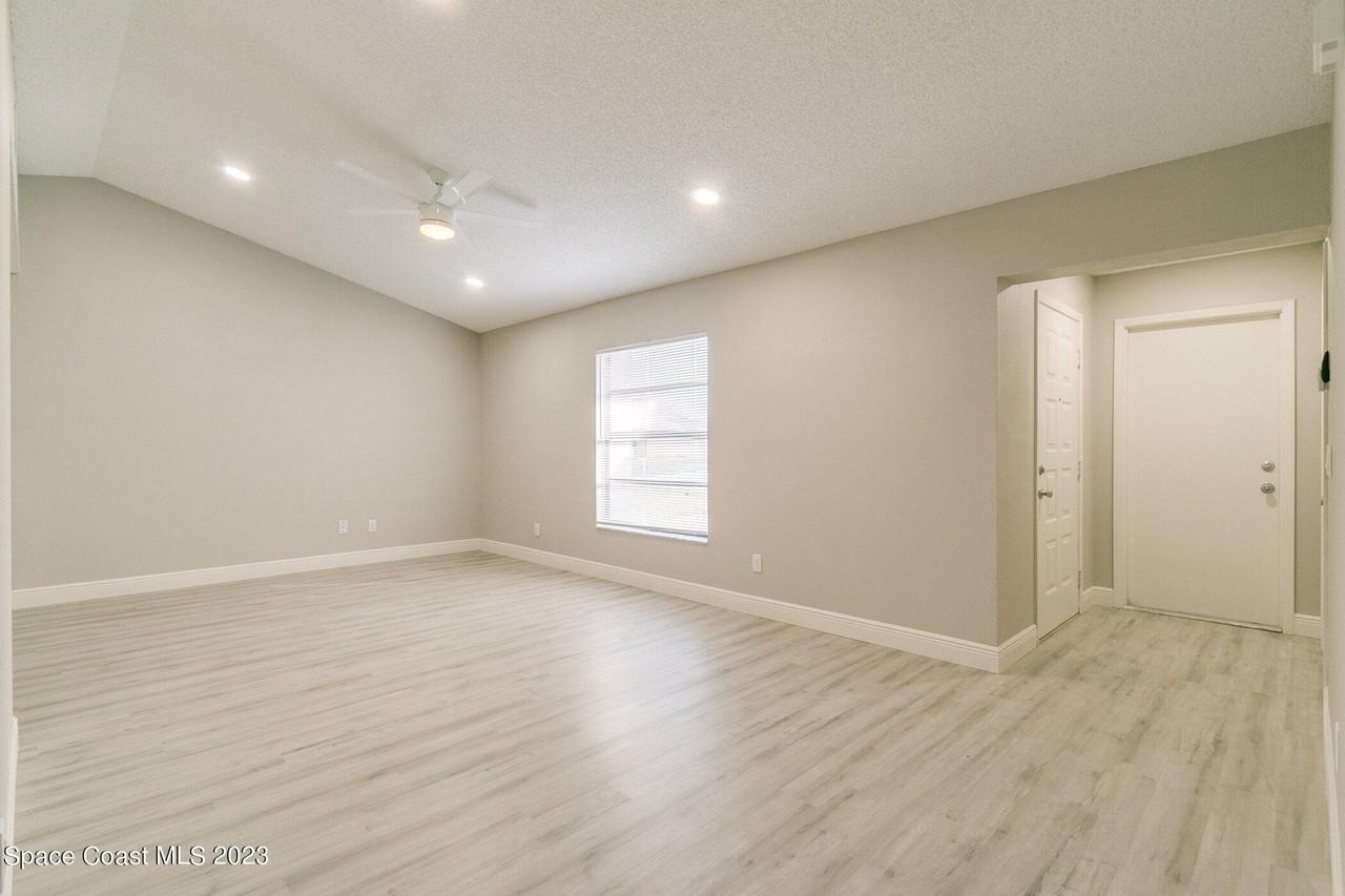 1847 Parrsboro St Nw - Photo 3 of 28