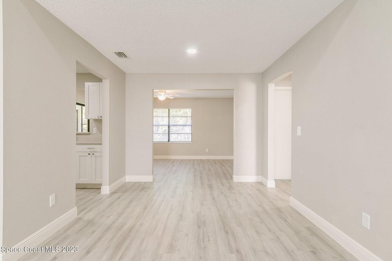 1847 Parrsboro St Nw - Photo 7 of 28