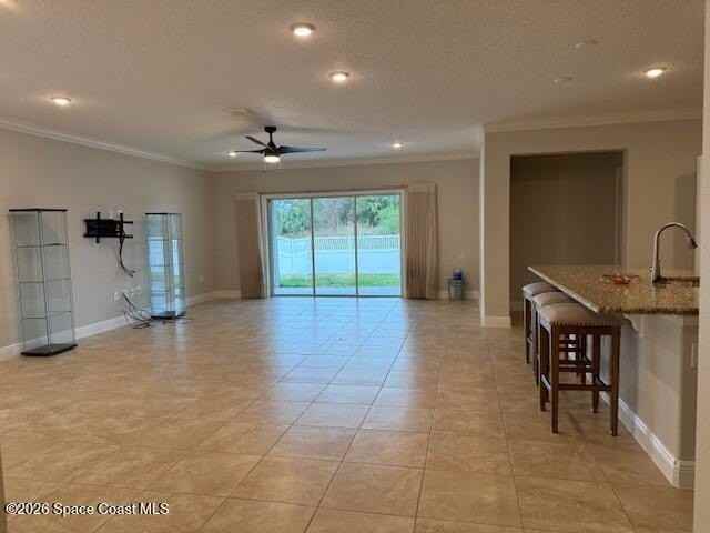 940 Bear Lake Dr - Photo 3 of 24