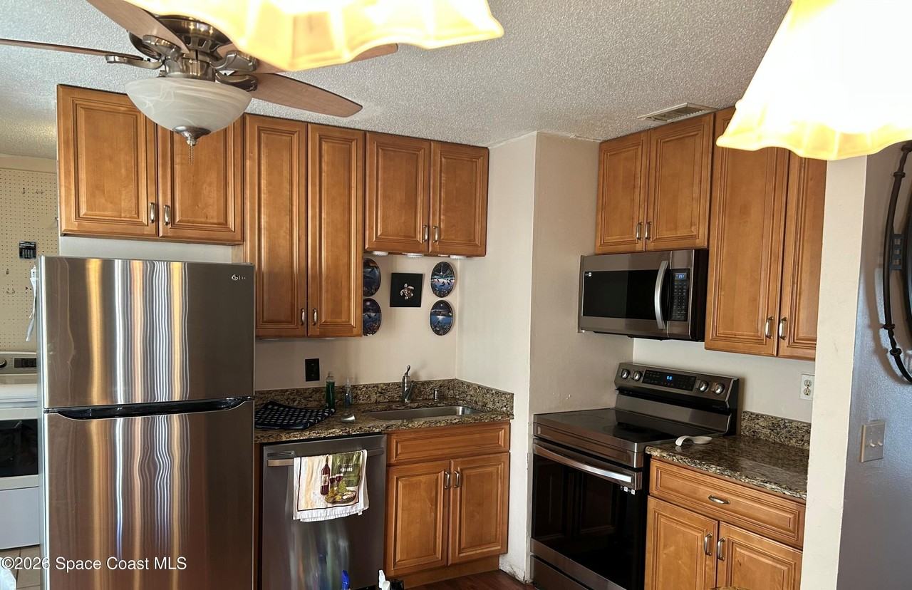 1965 Barkley Ave - Photo 4 of 4