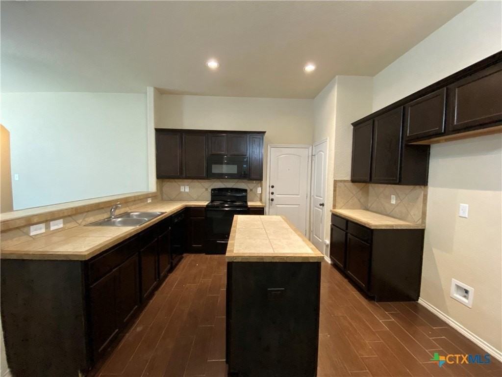 506 Creekside Cir - Photo 6 of 23