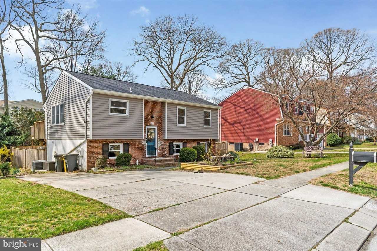 545 Benforest Dr - Photo 2 of 46