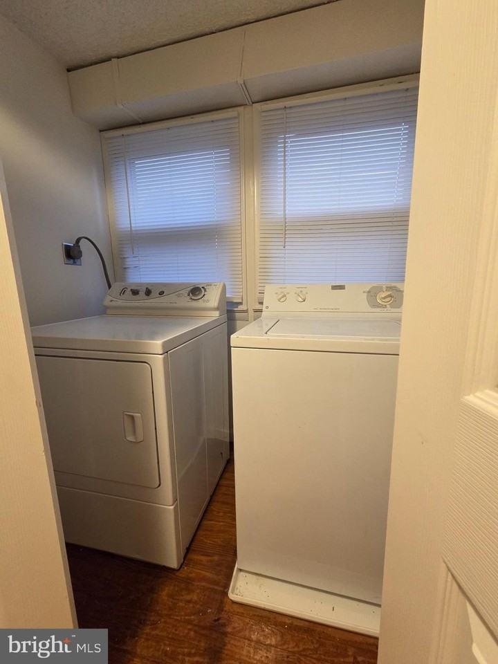 1803 Chelsea Rd - Photo 2 of 16