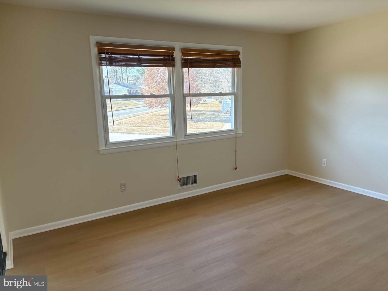 8716 Stephanie Rd - Photo 6 of 19