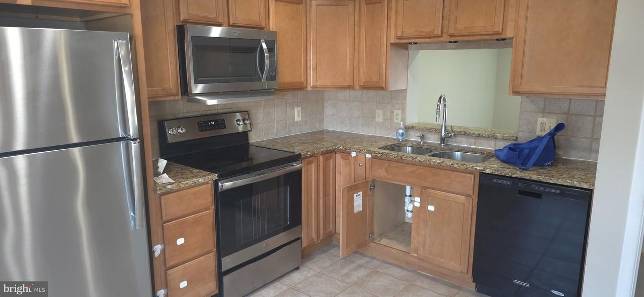 7886 Marioak Dr - Photo 5 of 44