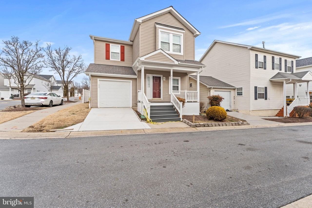 7201 Old Friendship Way - Photo 2 of 29