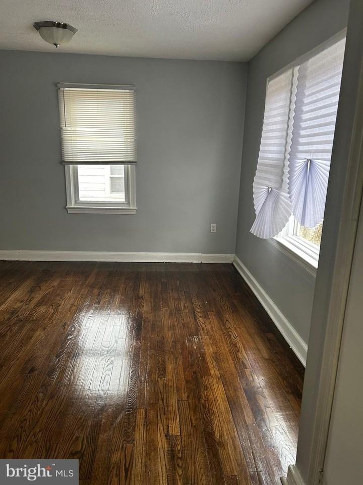 148 Onondaga Dr - Photo 2 of 18