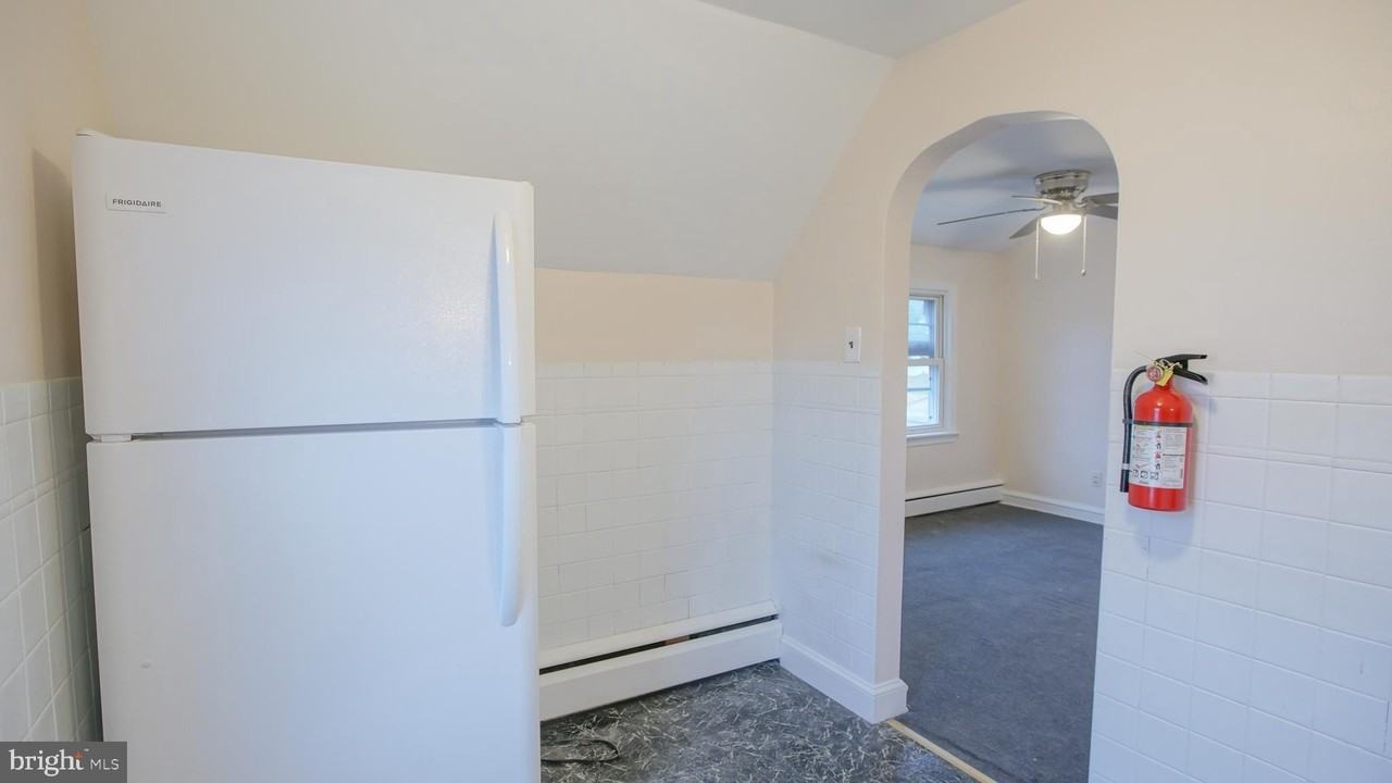 340 Kingston Ave Unit B - Photo 2 of 20