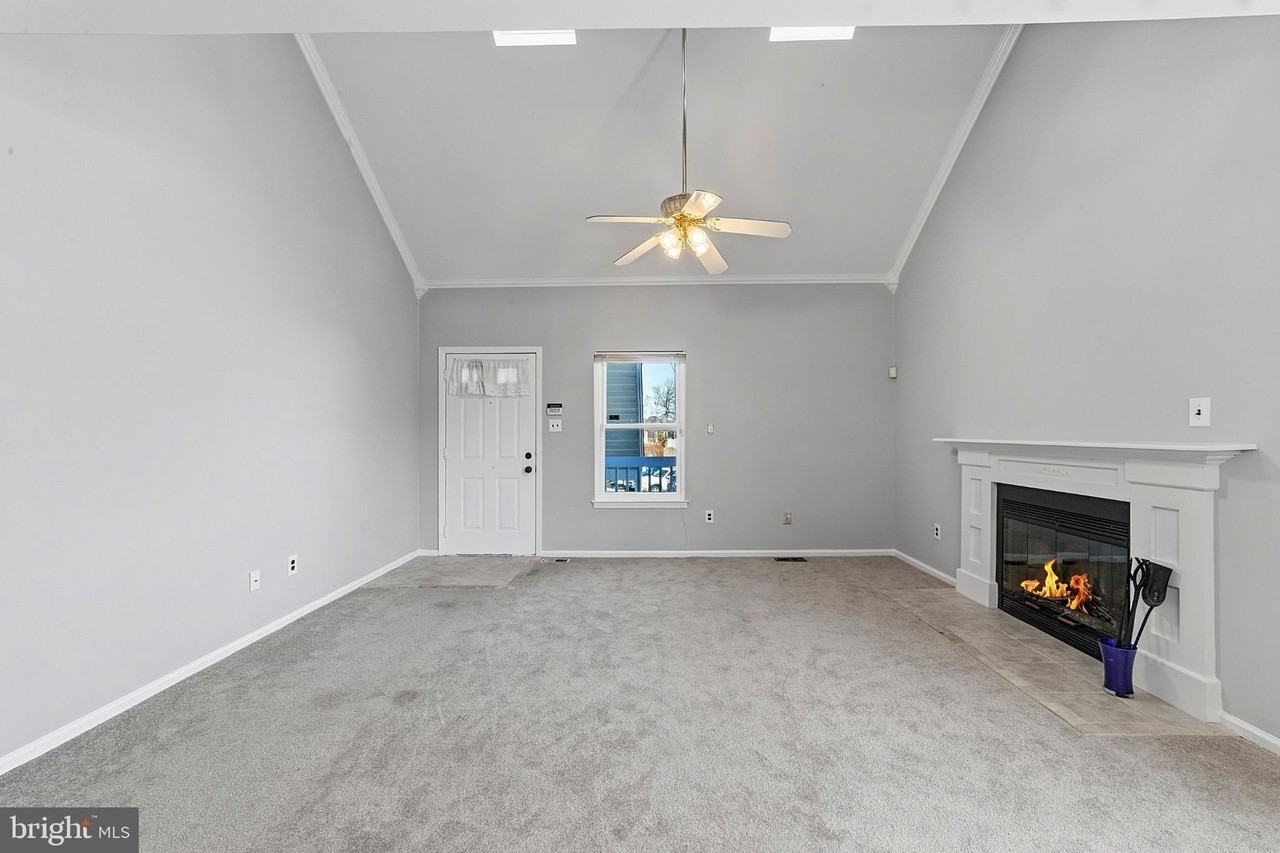 401 Park Place Dr - Photo 4 of 25