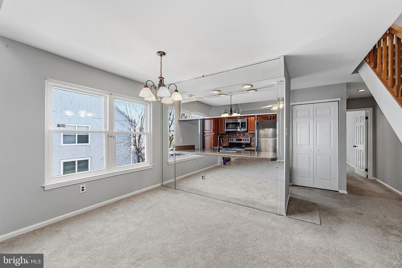 401 Park Place Dr - Photo 5 of 25