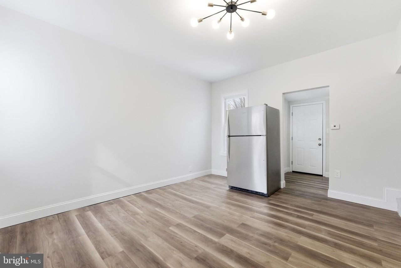 923 Ridgeway St - Photo 7 of 18