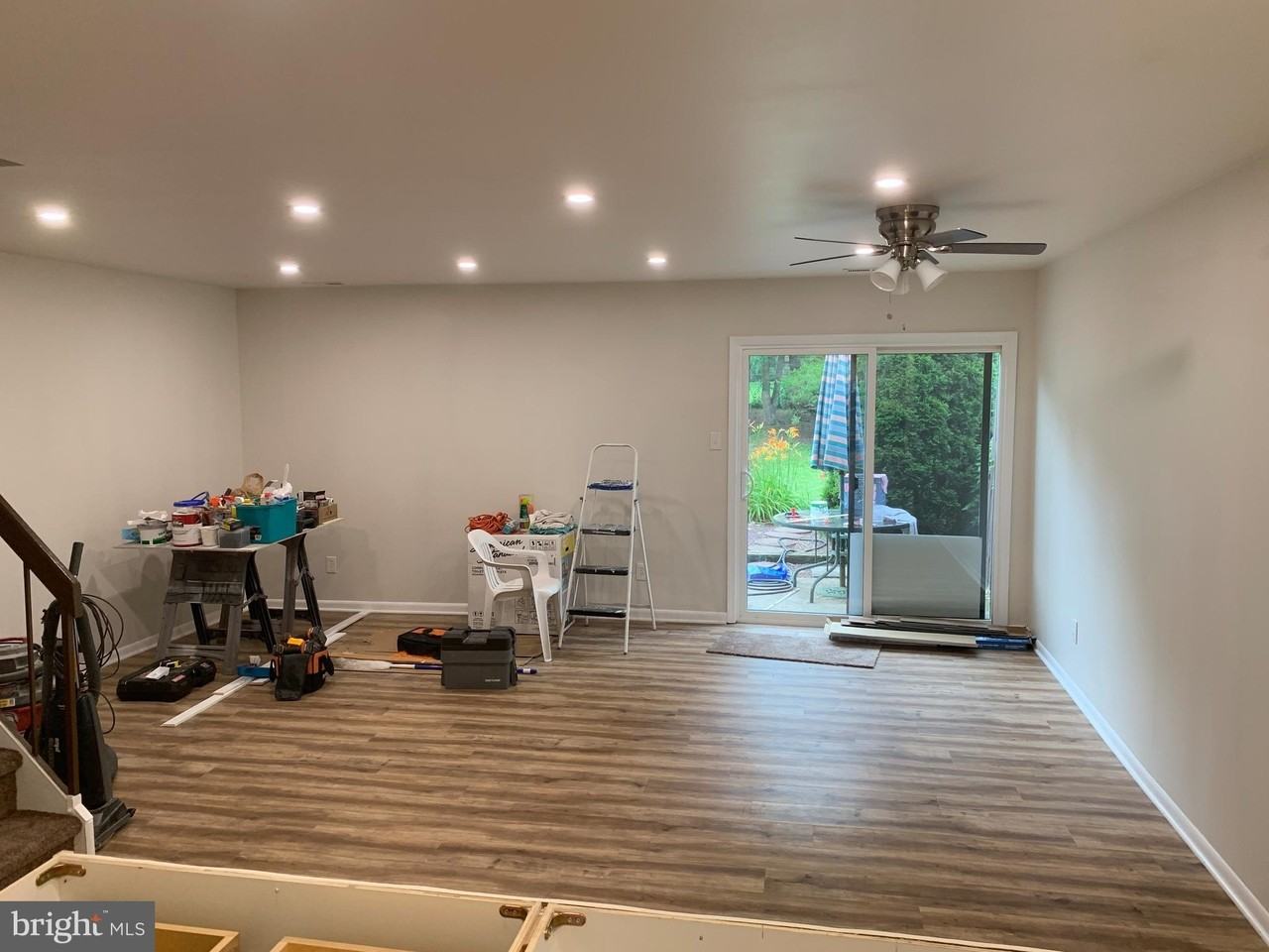 954 Browning Pl - Photo 2 of 12