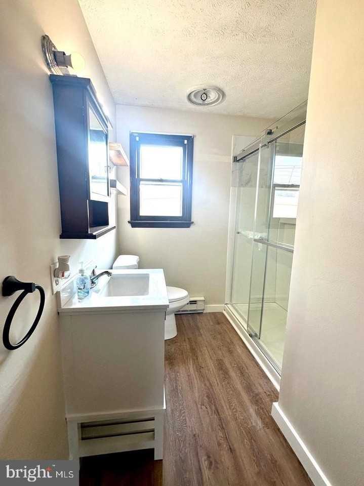 151 W Granada Ave Unit 1 - Photo 5 of 11